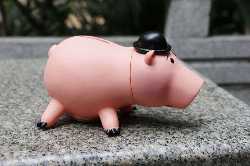 Cochon tirelire adorable rose