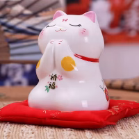 Tirelire chat japonais